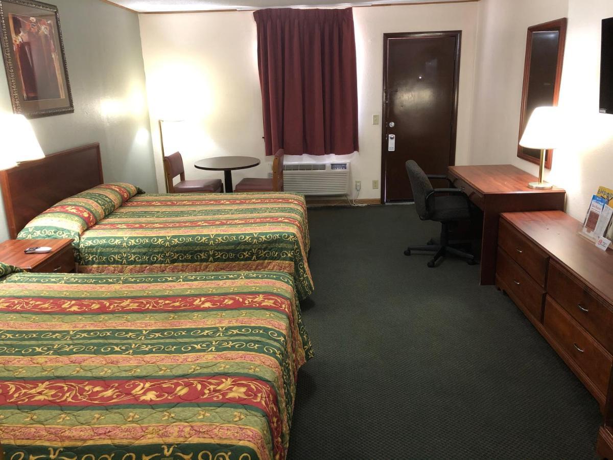 Budget Host Inn - Емпорія Екстер'єр фото